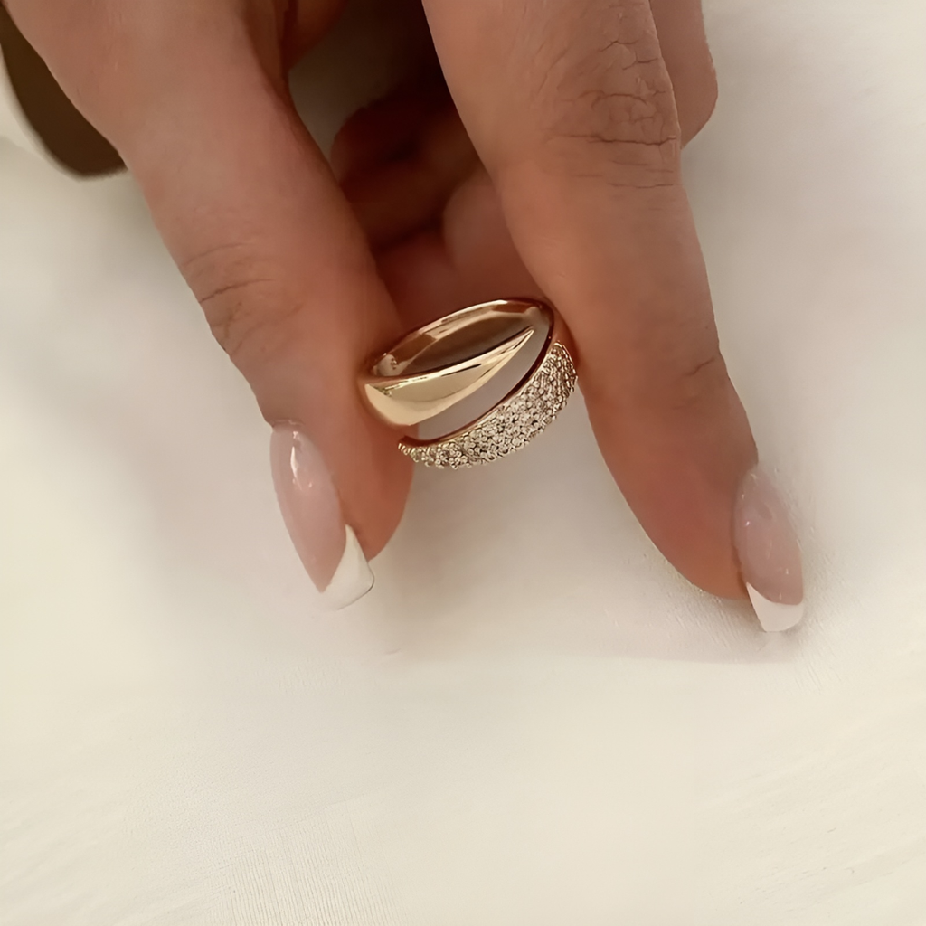 Melani | Un anillo elegante que ofrece una comodidad femenina atemporal